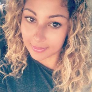 Meet your Posher, Valeria